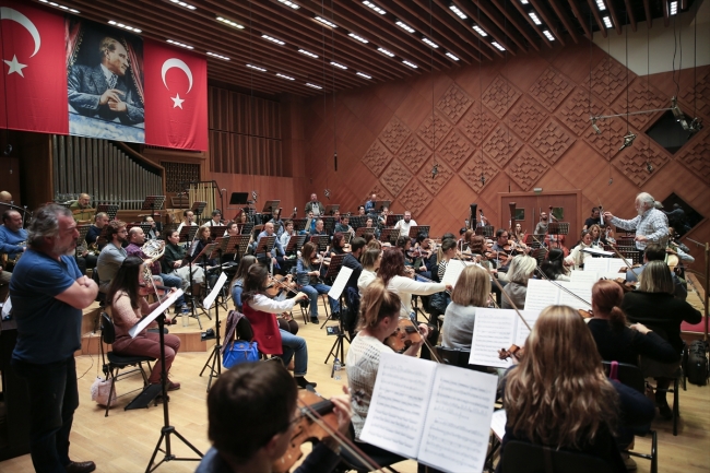 Yabancı besteci tarafından yazılan ilk Türkçe opera: Troya